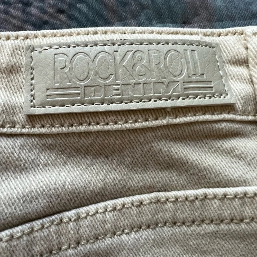 NWOT Rock & Roll denim high rise flares - Picture 3 of 6